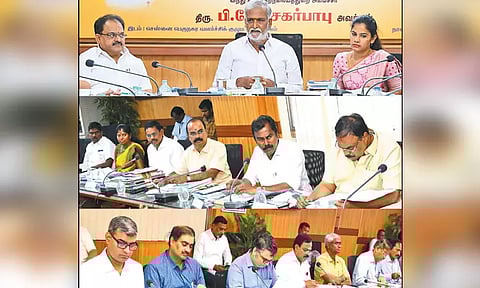 பட்ஜெட்டில் அறிவிக்கப்பட்ட சி.எம்.டி.ஏ. 27 திட்டங்களுக்கு ஒப்பந்தபுள்ளி -நிதி ஒப்புதல்; அதிகாரிகளுடன் அமைச்சர் சேகர்பாபு ஆலோசனை