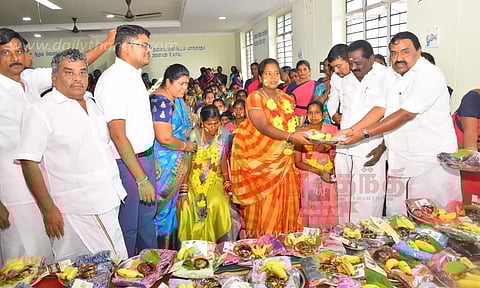 கர்ப்பிணிகளுக்கு சமுதாய வளைகாப்பு