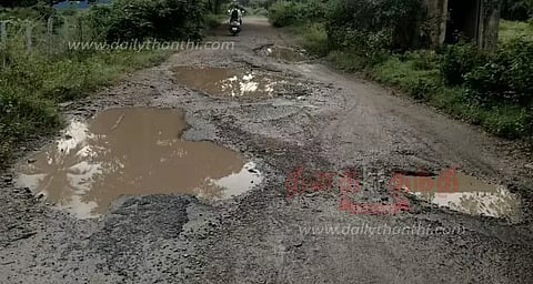 ஜிஞ்சம்பட்டியில் இருந்து ஆம்பள்ளி வரைகுண்டும், குழியுமான சாலையை சீரமைக்க வேண்டும் பொதுமக்கள் கோரிக்கை