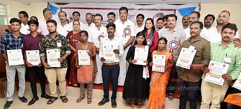 கருணாநிதியின் நூற்றாண்டு விழா:வேலைவாய்ப்பு முகாமில் 756 பேருக்கு பணி நியமன ஆணை