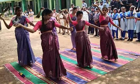 வட்டார அளவிலான கலை திருவிழா