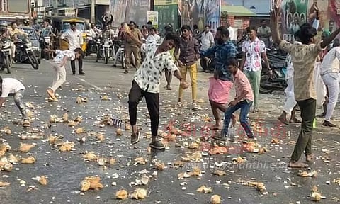 கோவையில் விஜய் ரசிகர்கள் உற்சாகம்