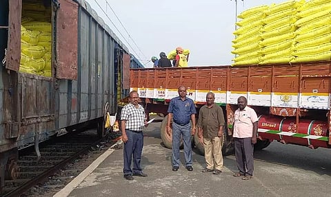 1,302 மெட்ரிக் டன் உரம் சின்னசேலத்துக்கு வந்தது