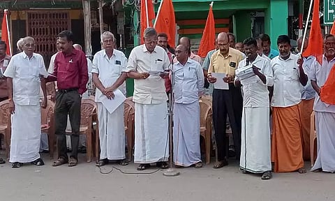 சாத்தான்குளத்தில் இந்து முன்னணியினர் ஆர்ப்பாட்டம்