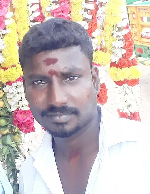 சிகிச்சைக்கு வந்த தொழிலாளி திடீர் சாவு