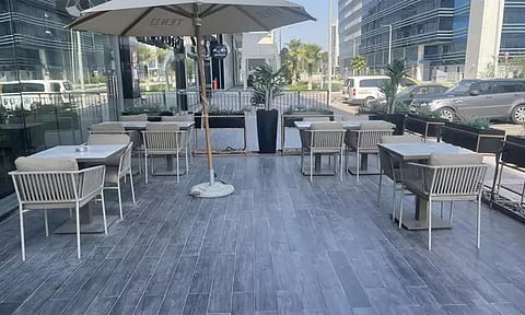 ஓட்டல்களுக்கு வெளியே உணவு பரிமாற அனுமதி தேவை.. மீறினால் அபராதம்: அபுதாபி மாநகராட்சி எச்சரிக்கை