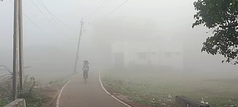 கடும் பனிப்பொழிவால் பொதுமக்கள் அவதி