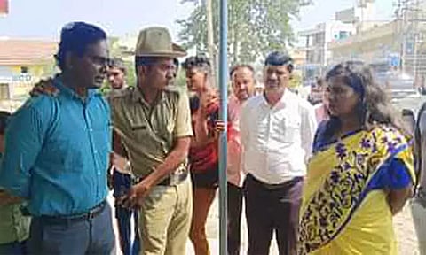 போலி டாக்டர் கைது; கிளினிக்கிற்கு 'சீல்'