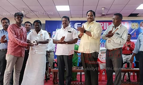 உலக விண்வெளி வார விழா போட்டிகளில் வெற்றி பெற்றவர்களுக்கு பரிசு