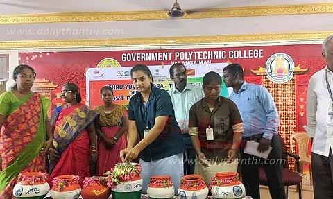 அமுத கலச யாத்திரை ஊர்வலம்