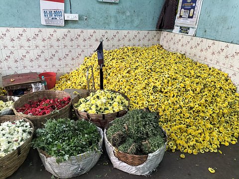 கும்பகோணத்தில், பூக்களின் விலை உயர்வு