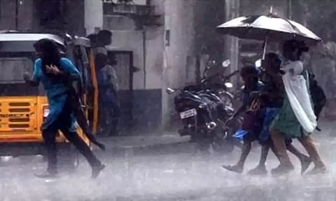 தமிழகத்தில் அடுத்த 3 மணி நேரத்தில் 16 மாவட்டங்களில் மழைக்கு வாய்ப்பு