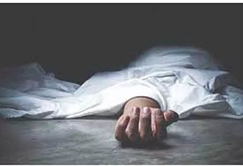 ஆம்புலன்ஸ் மோதியதில் காயம் அடைந்த தொழிலாளி சாவு