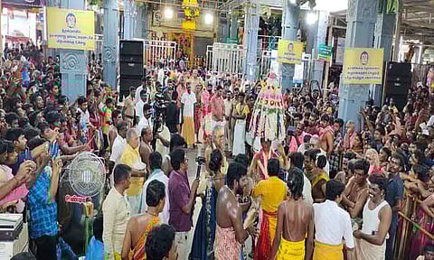 குலசை தசரா திருவிழாவின் இறுதிநாளான இன்று சூரசம்ஹாரம்... குவியும் பக்தர்கள்.!