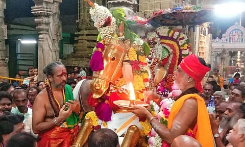 வன்னிகா சூரனை அம்பு எய்து வதம் செய்த முத்துக்குமார சுவாமி