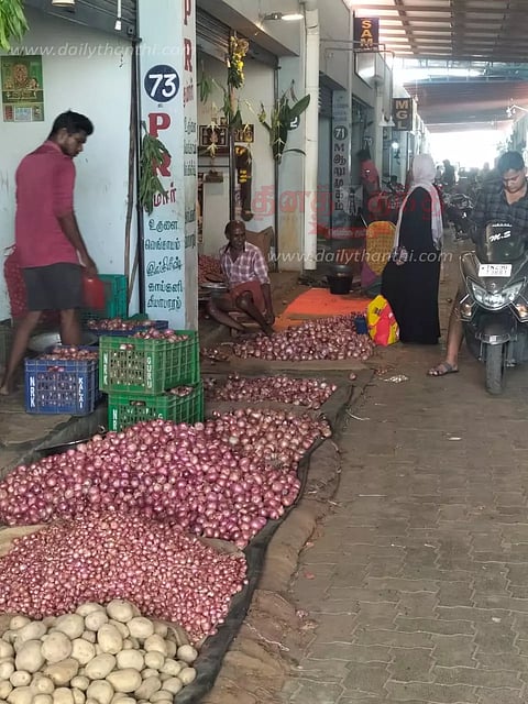 மீண்டும் உயர்ந்த சின்ன வெங்காயம், பல்லாரி விலை