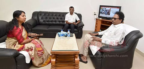 கலெக்டருடன் ஆலோசனை