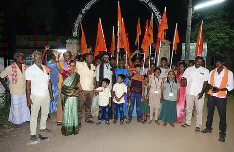 வனச்சரக அலுவலகத்தை இந்து முன்னணியினர் முற்றுகை