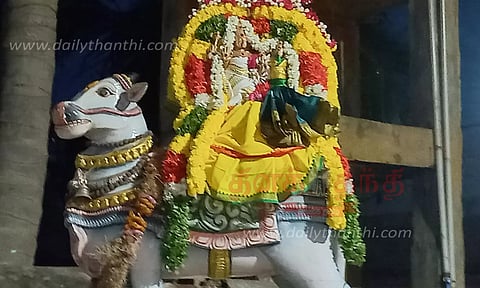 சிவன் கோவில்களில் பிரதோஷ வழிபாடு