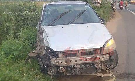 சரக்கு ஆட்டா மீது கார் மோதல் 9 பேர் படுகாயம்