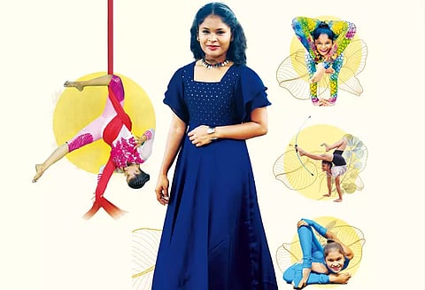 நடனத்தில் அசத்தும் யோகா ஆசிரியை வைஷ்ணவி