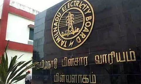 'விதிகளை கடைப்பிடிக்காமல் விபத்து ஏற்பட்டால் மின் பணியாளர்களே பொறுப்பு' - மின்சார வாரியம்