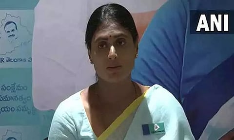 'தெலுங்கானா சட்டமன்ற தேர்தலில் போட்டியிட போவதில்லை' - ஒய்.எஸ்.சர்மிளா அறிவிப்பு