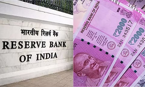 இவ்வளவு நாள் எங்க போனாங்க..? 2,000 ரூபாய் நோட்டுகளை மாற்ற ரிசர்வ் வங்கியில் குவிந்த மக்கள்..!