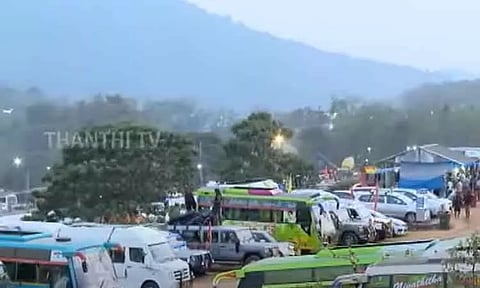 சபரிமலை செல்லும் பக்தர்களுக்கு 'பாஸ்டேக்' மூலம் பார்க்கிங் கட்டணம்..!