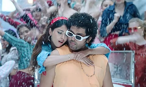 'ஜப்பான்' படத்தின் 'டச்சிங் டச்சிங்' வீடியோ பாடல் வெளியானது...!