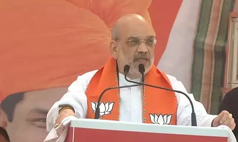 அதிர்ஷ்டவசமாக உயிர் தப்பிய அமித்ஷா: பிரசார வாகனத்தில் மின்கம்பி உரசியதால் விபத்து