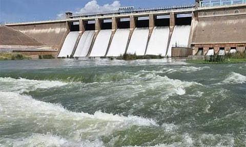 70 அடியை எட்டிய வைகை அணை நீர்மட்டம்: தண்ணீர் திறக்க ஆயத்த நிலையில் அதிகாரிகள்