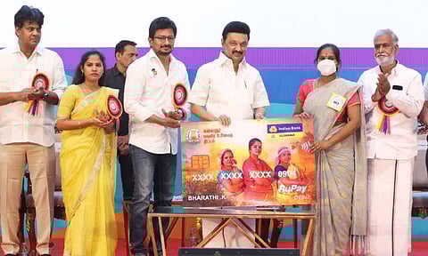 "இந்திய ஒன்றியத்துக்கே வழிகாட்டும் மகளிர் உரிமைத் திட்டம்" - அமைச்சர் உதயநிதி ஸ்டாலின்