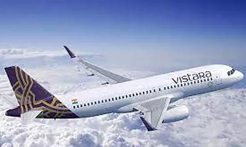 ரன்வேயில் நுழைந்த தெரு நாய்.. தரையிறங்காமல் திரும்பிச் சென்ற விஸ்தாரா விமானம்