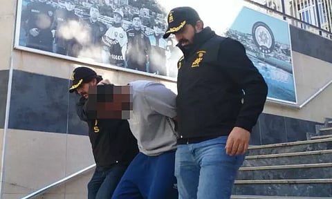 ஸ்க்ரூடிரைவரால் 41 முறை குத்தி மனைவியை கொன்ற கணவன்.. துருக்கி ஓட்டல் அறையில் நடந்த கொடூரம்