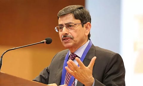 பல ஆண்டுகளாக நிலுவையில் உள்ள 10-க்கும் மேற்பட்ட மசோதாக்களை திருப்பி அனுப்பினார் கவர்னர்