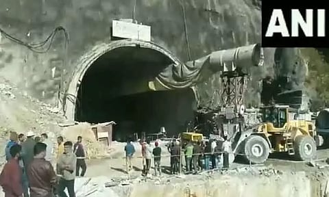 உத்தரகாண்ட் சுரங்க விபத்து; மீட்புப் பணியின்போது திடீரென கேட்ட பயங்கர சத்தம்..!