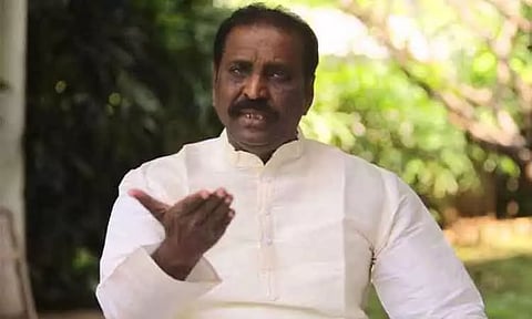 'பனை மரம் அமிர்தம்.. சீமைக் கருவேலம் விஷம்..' - கவிஞர் வைரமுத்து பேச்சு