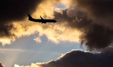 மணிப்பூர்: விமான நிலையத்தில் ஆளில்லா விமானம் ஏற்படுத்திய பரபரப்பு