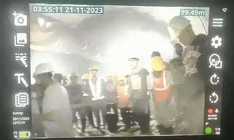 உத்தரகாண்ட் சுரங்கத்தில் சிக்கியுள்ளோரின் முதல் வீடியோ வெளியீடு