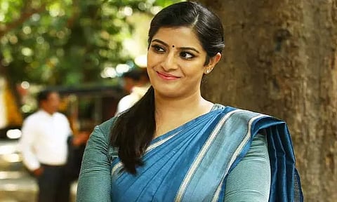 படத்துக்கு கதைதான் ஹீரோ - வரலட்சுமி சரத்குமார்