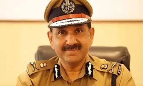 சென்னையில் 15 காவல் ஆய்வாளர்கள் காத்திருப்போர் பட்டியலுக்கு மாற்றம் - காவல் ஆணையர் உத்தரவு