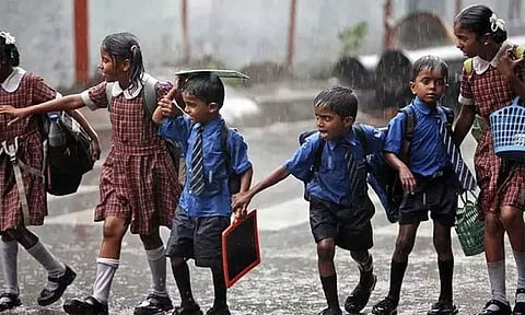 செங்கல்பட்டு மாவட்ட பள்ளிகளுக்கு இன்று விடுமுறை