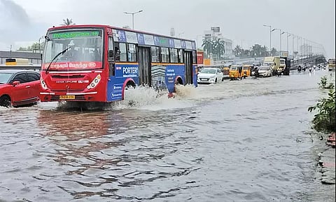 செங்கல்பட்டு மாவட்டத்தில் மழை தொடர்பான புகார்களுக்கு உதவி எண்கள் அறிவிப்பு!