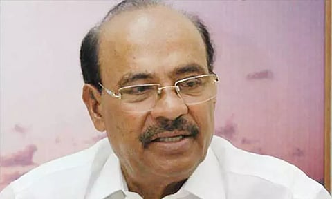 மதுபோதையில் மாணவர்கள் ரகளை: இளைய தலைமுறையை சீரழிக்கும் மதுக்கடைகளை மூட வேண்டும் - ராமதாஸ் வலியுறுத்தல்