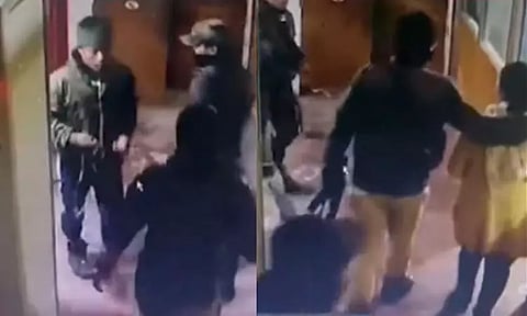 மணிப்பூரில் வங்கிக்குள் புகுந்து ரூ.18.85 கோடி கொள்ளை - துப்பாக்கி முனையில் மிரட்டி முகமூடி கொள்ளையர்கள் அட்டூழியம்