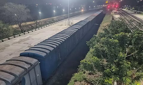 சரக்கு போக்குவரத்து மூலம் ரூ.2 ஆயிரத்து 319 கோடி வருவாய் - தெற்கு ரெயில்வே