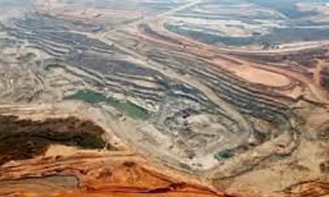 ஜாம்பியாவில் நிலச்சரிவு... சுரங்கங்களில் புதைந்த தொழிலாளர்கள்