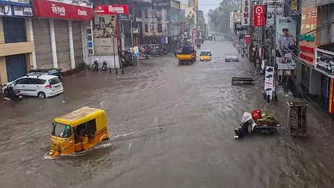 வங்க கடலில் நிலை கொண்டுள்ள மிக்ஜாம் புயல் நாளை முற்பகலில் கரையக் கடக்கும்: சென்னை வானிலை மையம்