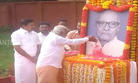 மூதறிஞர் ராஜாஜியின் 145-வது பிறந்தநாள் - தமிழக அரசு சார்பில் அமைச்சர்கள் மரியாதை